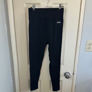 AYBL LUXE Seamless leggings. Size Medium.